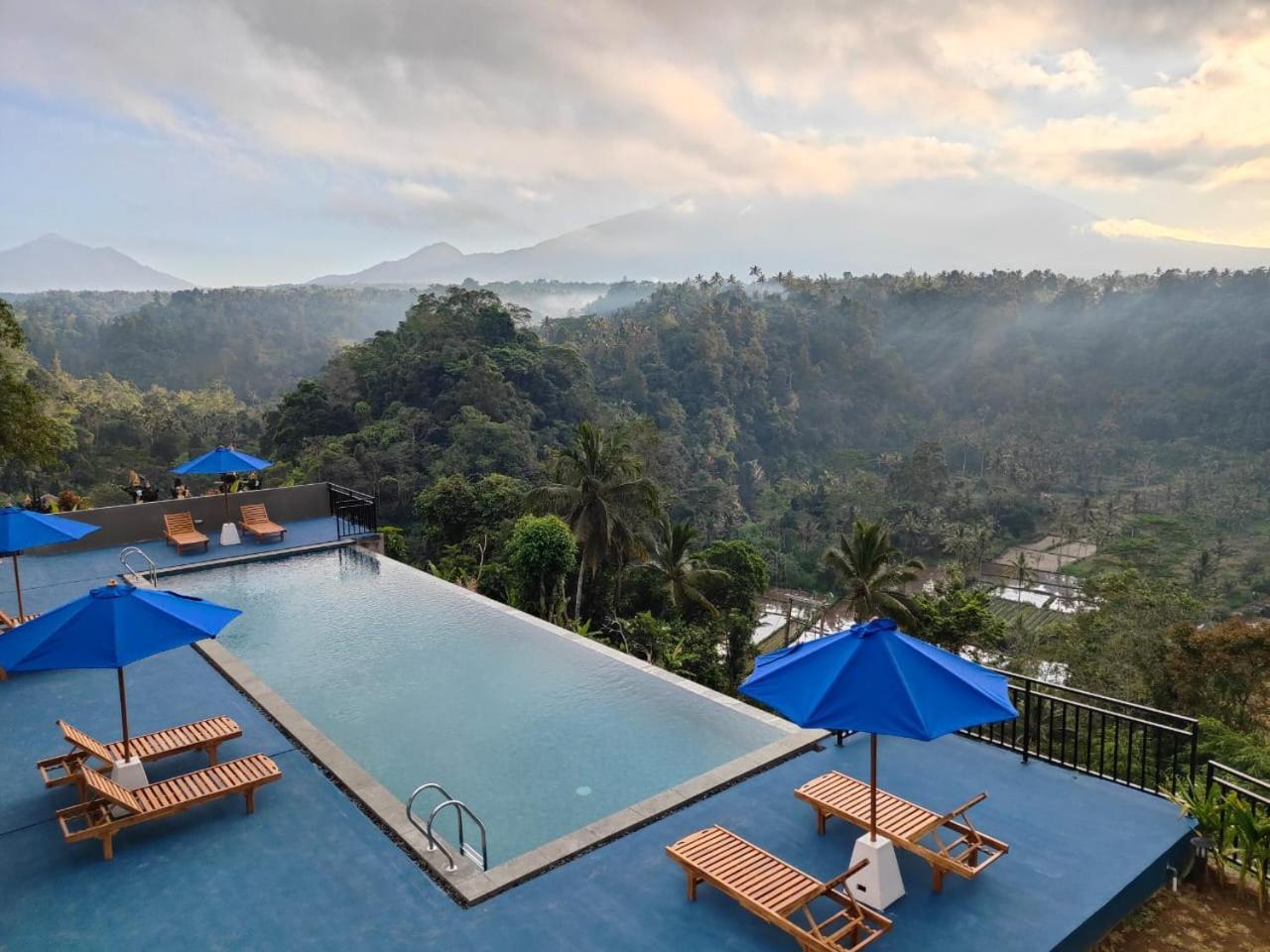 ホテル Tapa Agung View Menanga エクステリア 写真